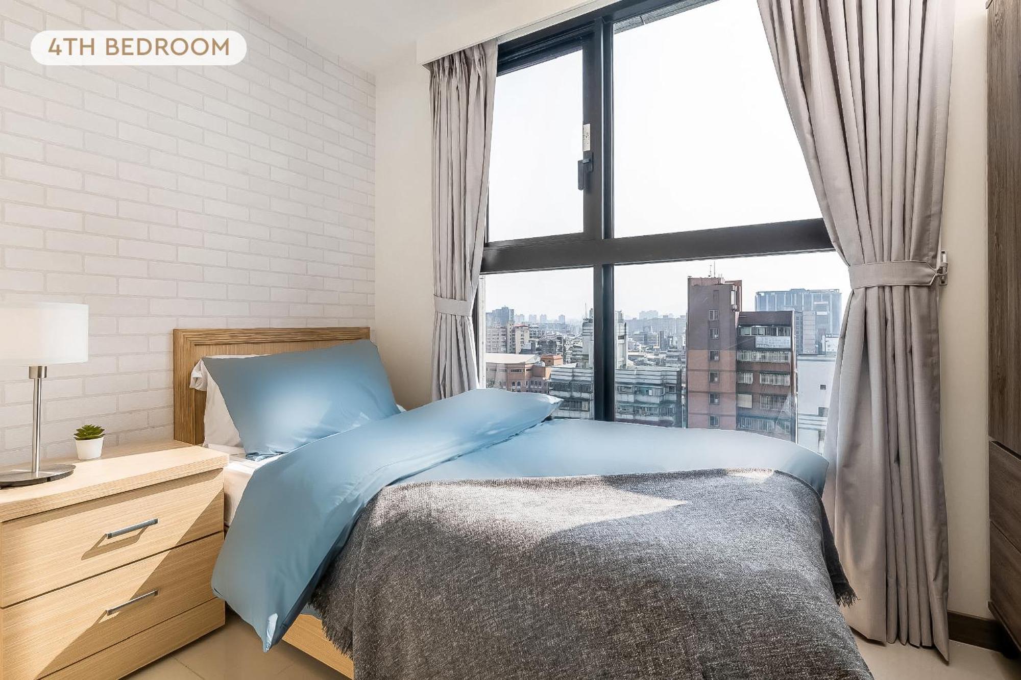High Floor New Bldg 4B2Bldk Ximending, Stunning Views • 高層新樓 4房2衛 西門町 美景 Apartment Taipei Exterior photo