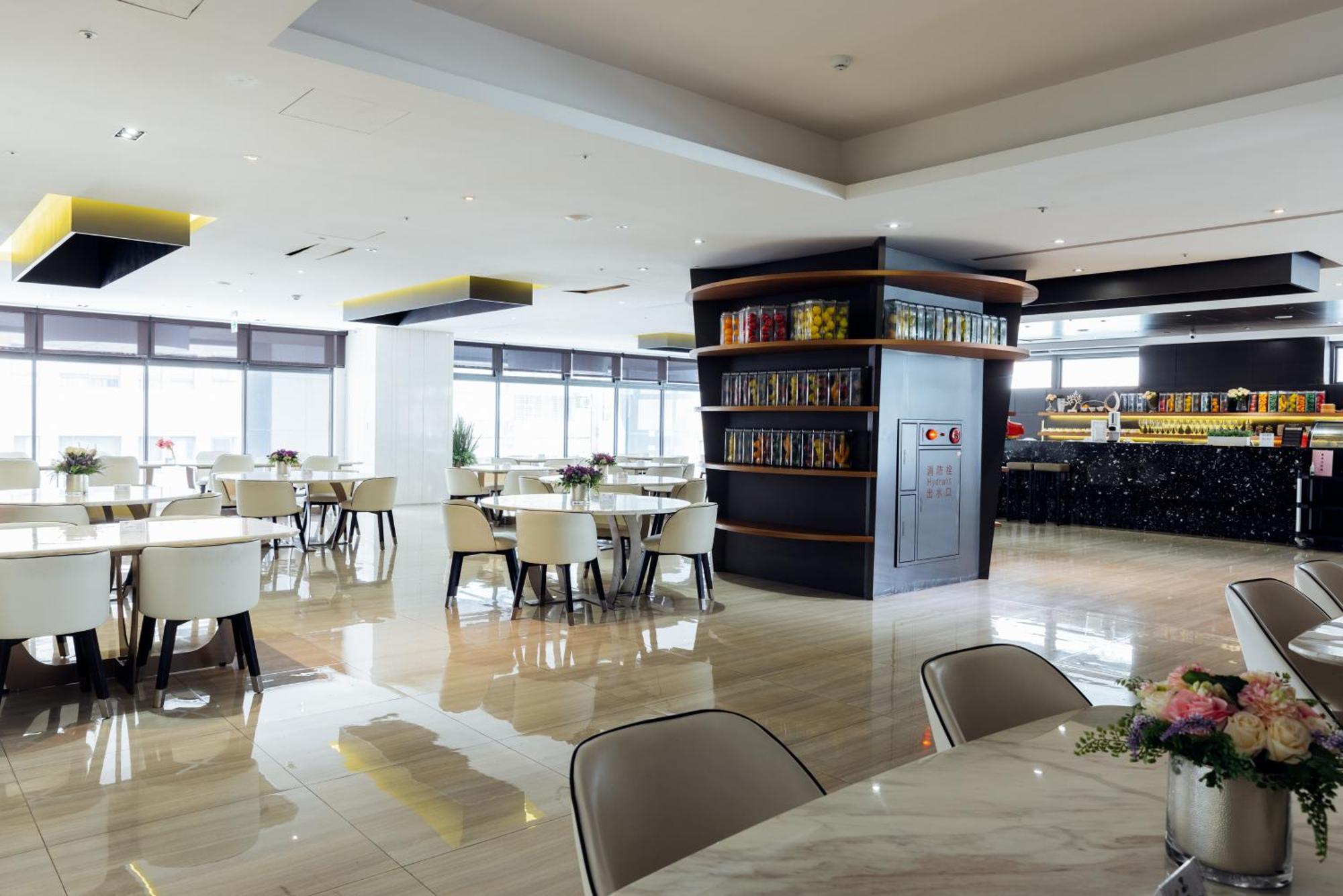 High Floor New Bldg 4B2Bldk Ximending, Stunning Views • 高層新樓 4房2衛 西門町 美景 Apartment Taipei Exterior photo